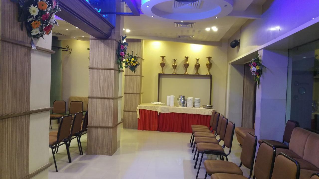 Hotel Panchratna Panvel Luaran gambar