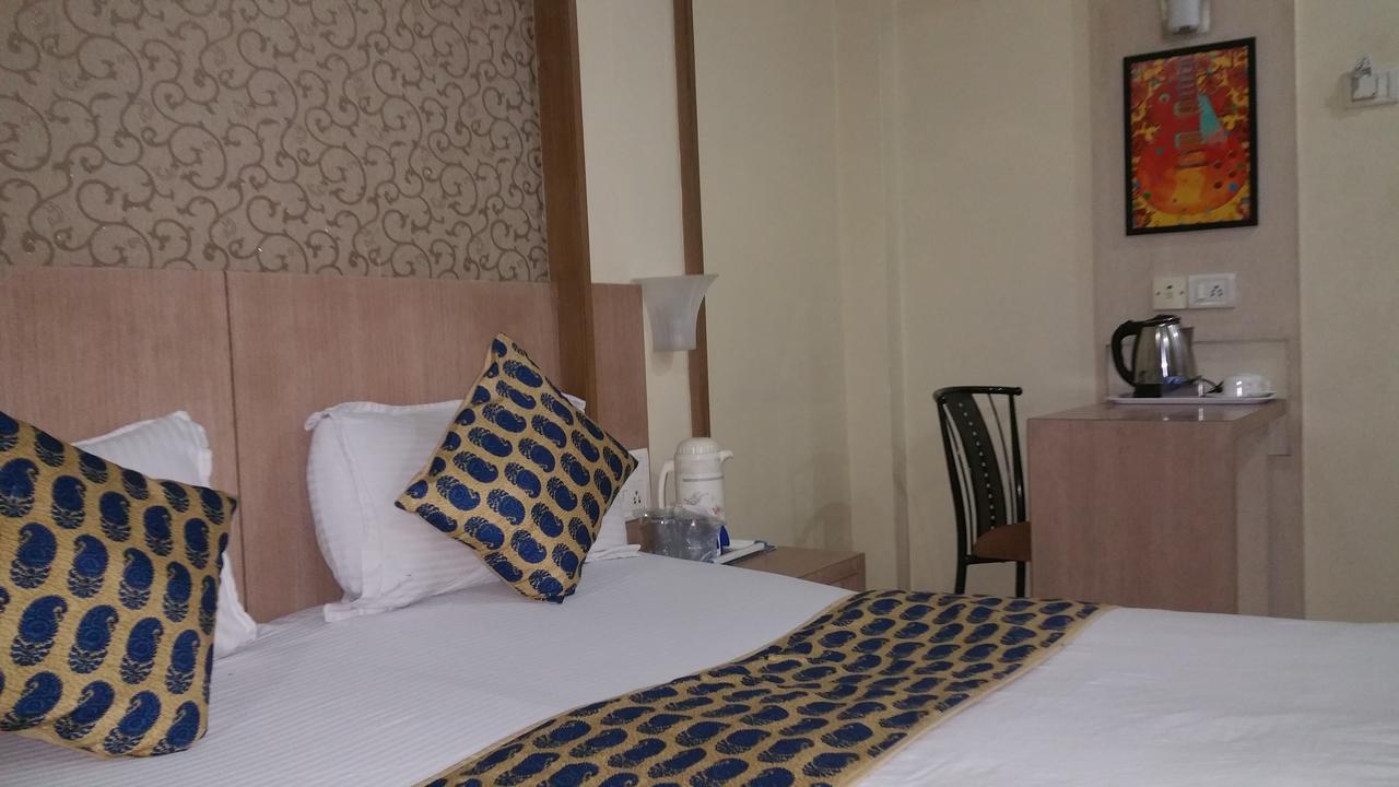 Hotel Panchratna Panvel Luaran gambar